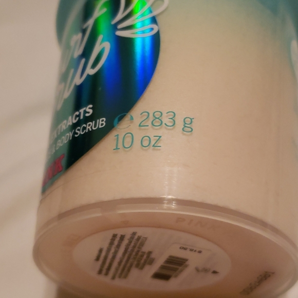 1 Pink Victoria secret woman body care - Picture 2 of 3